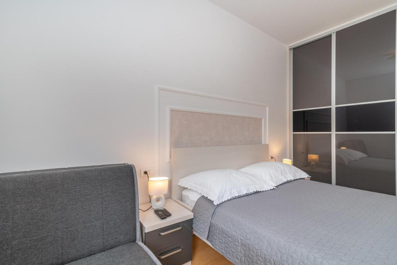 Apartman Lorena トロギール エクステリア 写真